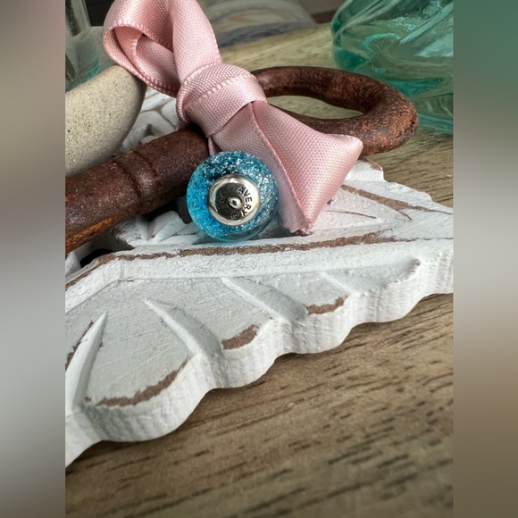 Sold on another platform - Picture 2 of 2